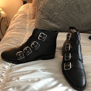 Leather black boots